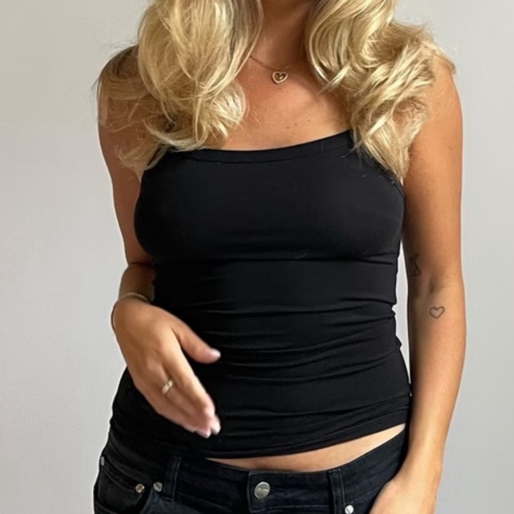 Djerf Avenue: Daily Tank Top in Black Size XS